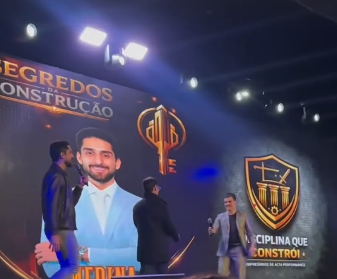 Evento Os Segredos da Construção no palco